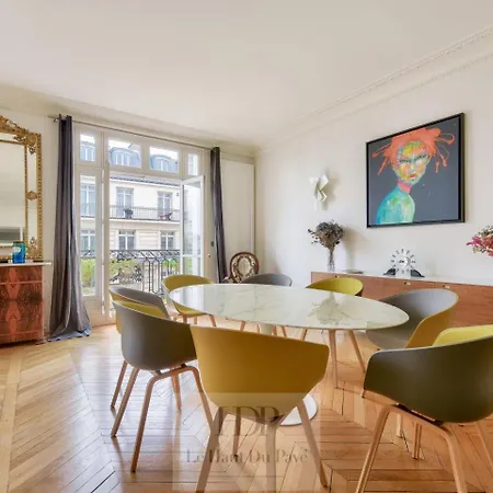 Appartement Wagram, 214m2, 4 Chambres, Balcon *