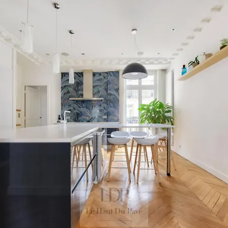 Appartement Wagram, 214m2, 4 Chambres, Balcon